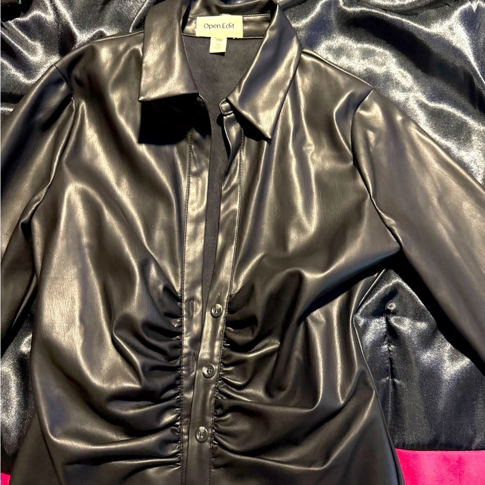 Open edit 
XXS 
Black leather leather